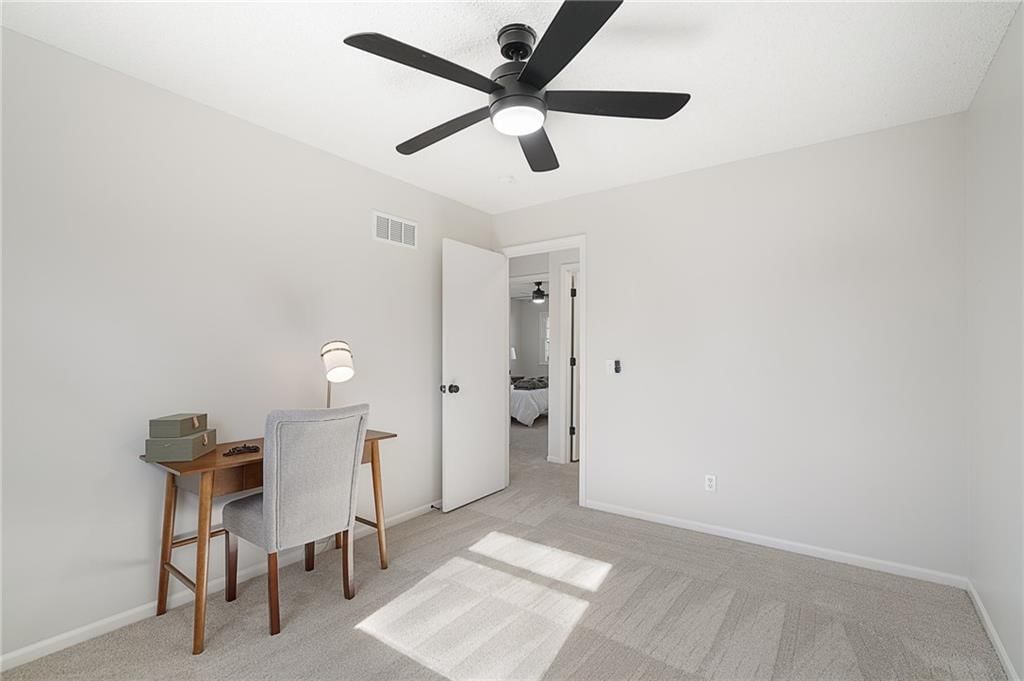 1001 E Piatt Lane — photo 29