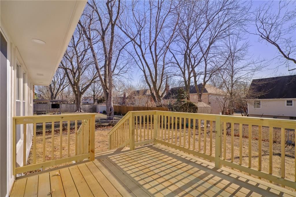 1001 E Piatt Lane — photo 38