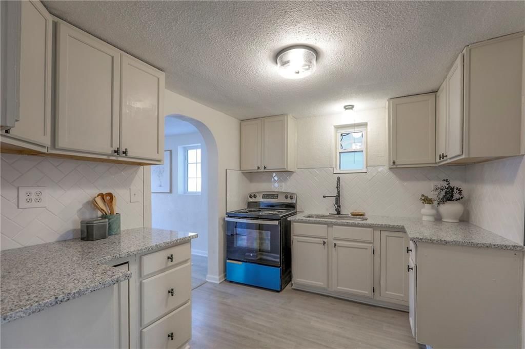 4525 Cleveland Avenue — photo 10