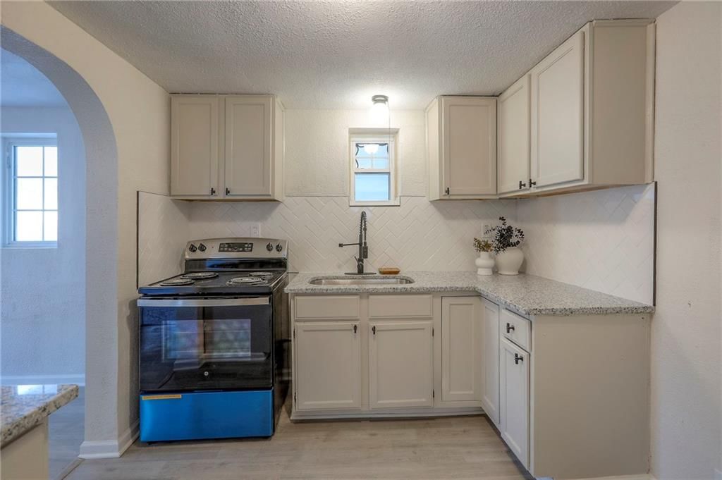 4525 Cleveland Avenue — photo 12