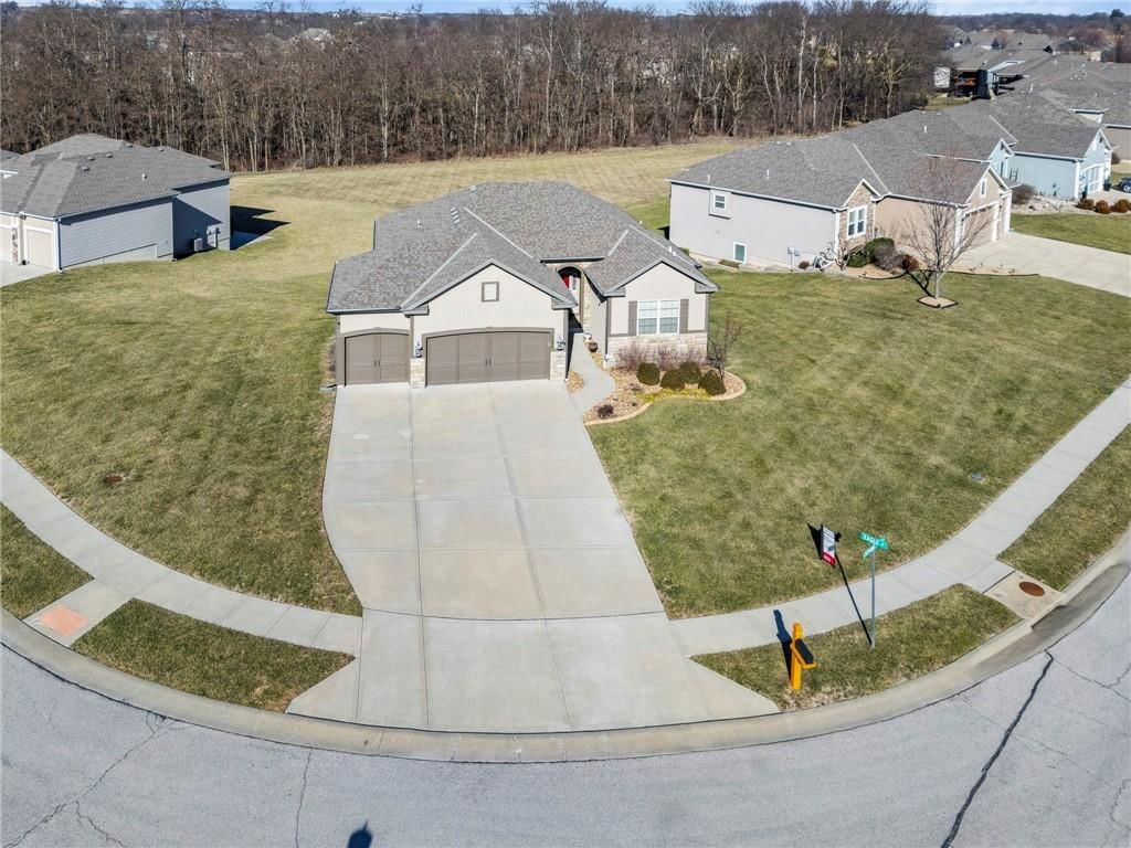 17604 Greyhawke Ridge Drive — photo 8