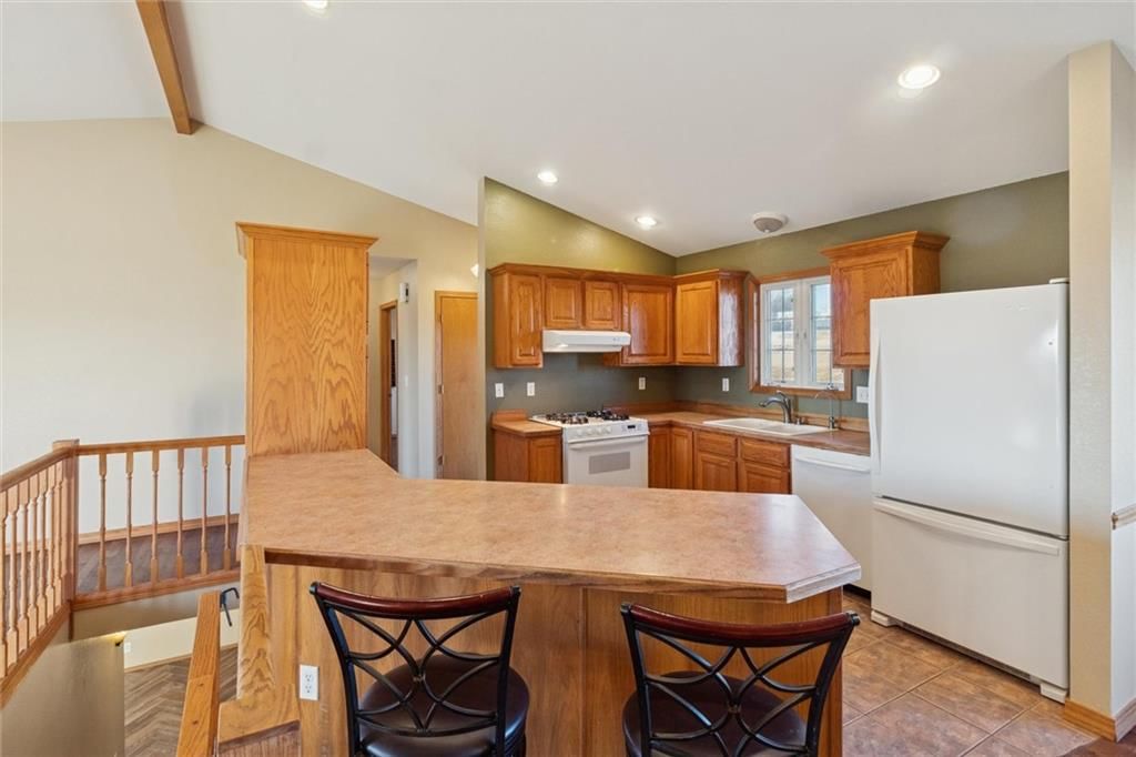 220 Overlook Drive — photo 8