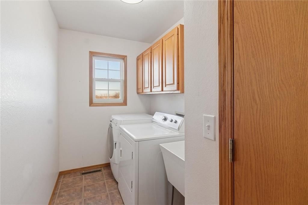 220 Overlook Drive — photo 12