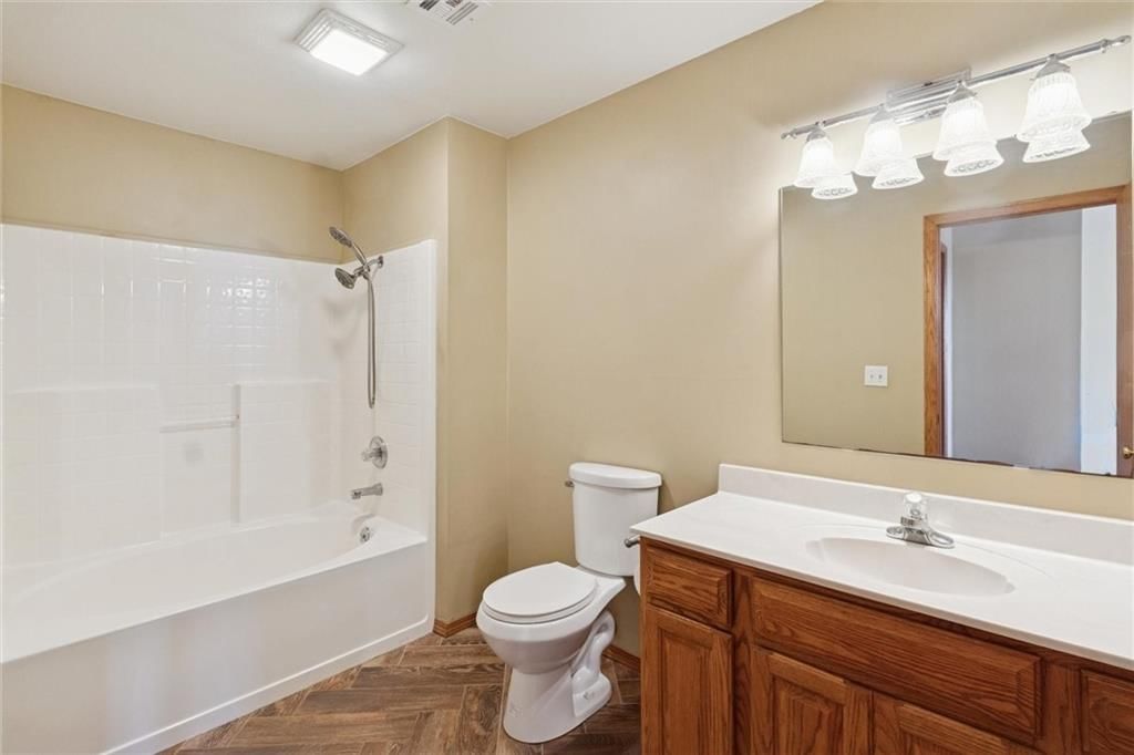 220 Overlook Drive — photo 23