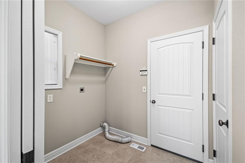 4410 Stonebridge Drive — photo 12