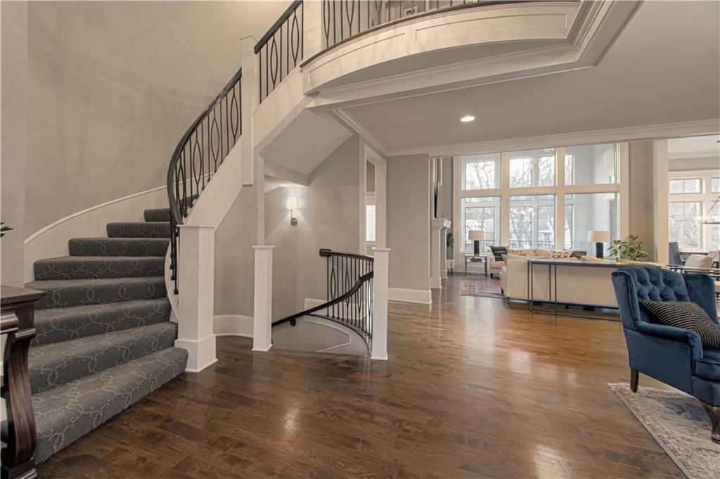 2813 W 91st Street — photo 4