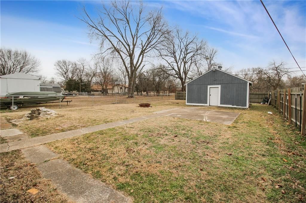 2806 Appleton Avenue — photo 17
