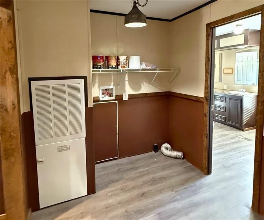 285 N Walnut Street — photo 12