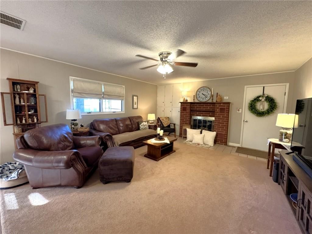 410 S WILSHIRE Boulevard — photo 11