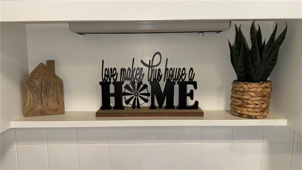 410 S WILSHIRE Boulevard — photo 16