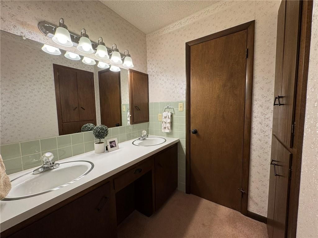 410 S WILSHIRE Boulevard — photo 30
