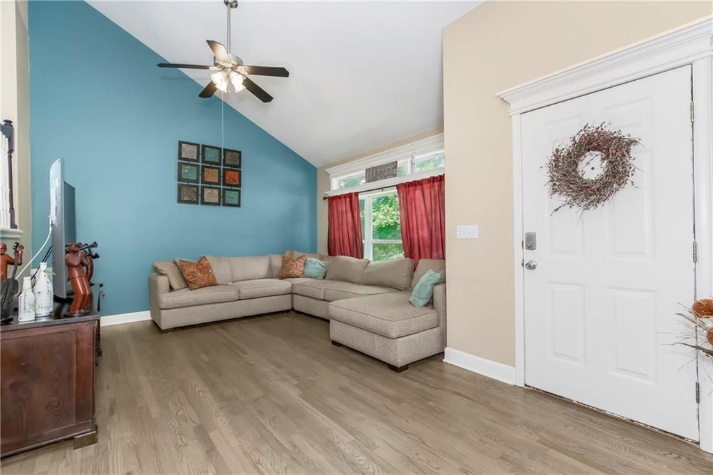 3703 Clayton Drive — photo 3