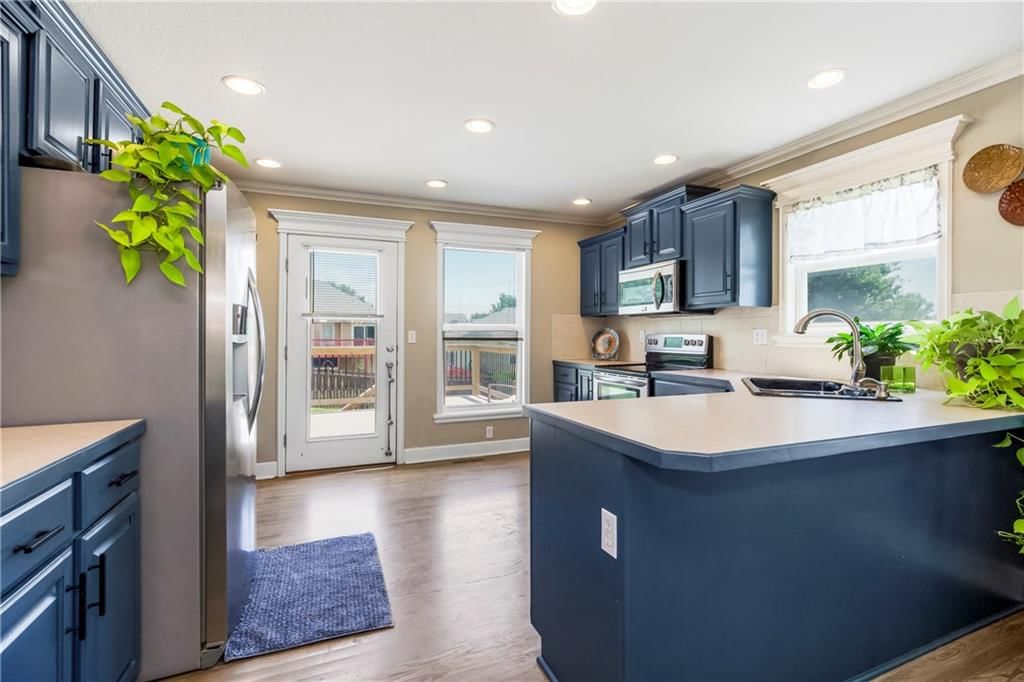 3703 Clayton Drive — photo 9