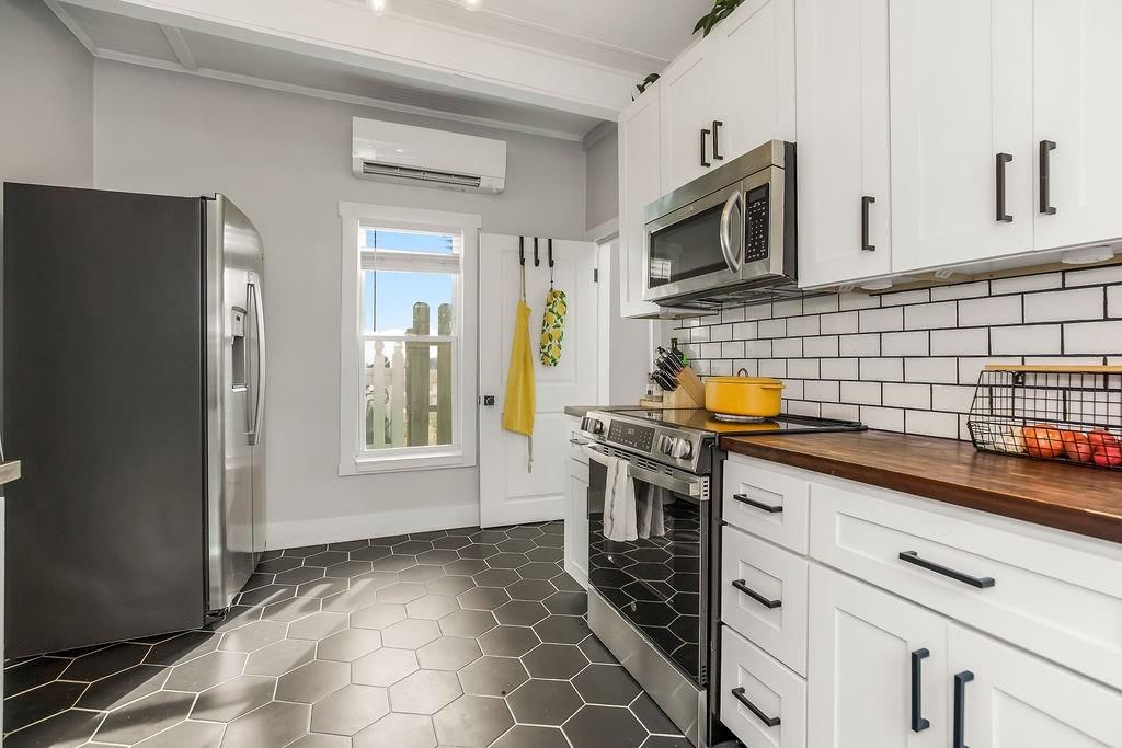 1203 W 20th Terrace — photo 12