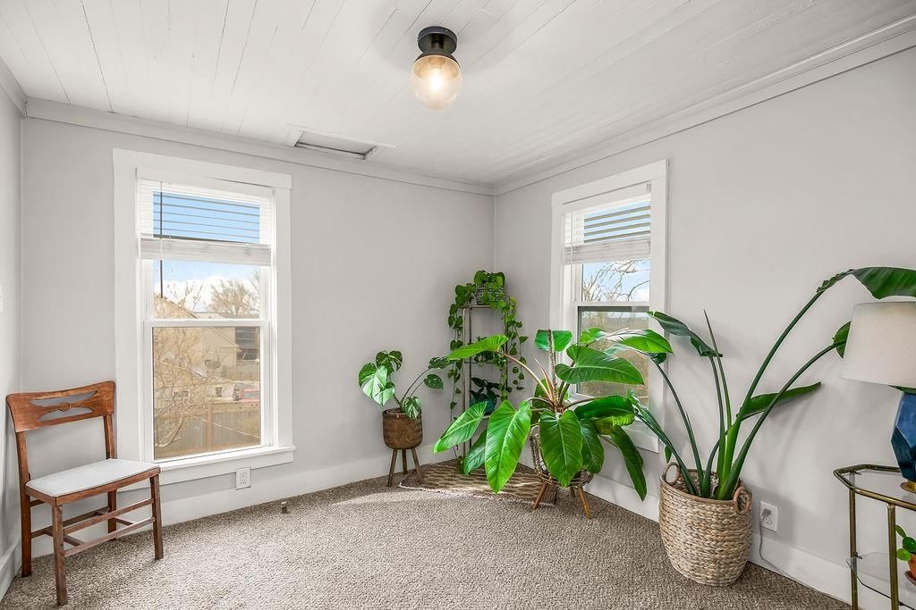 1203 W 20th Terrace — photo 18