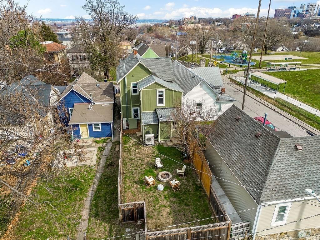 1203 W 20th Terrace — photo 29
