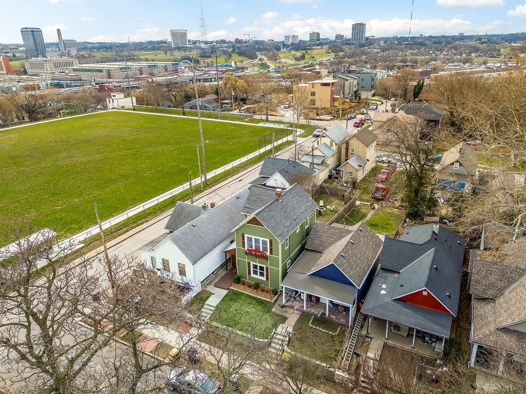 1203 W 20th Terrace — photo 33