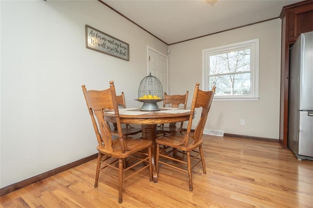 1410 S Elm Street — photo 8
