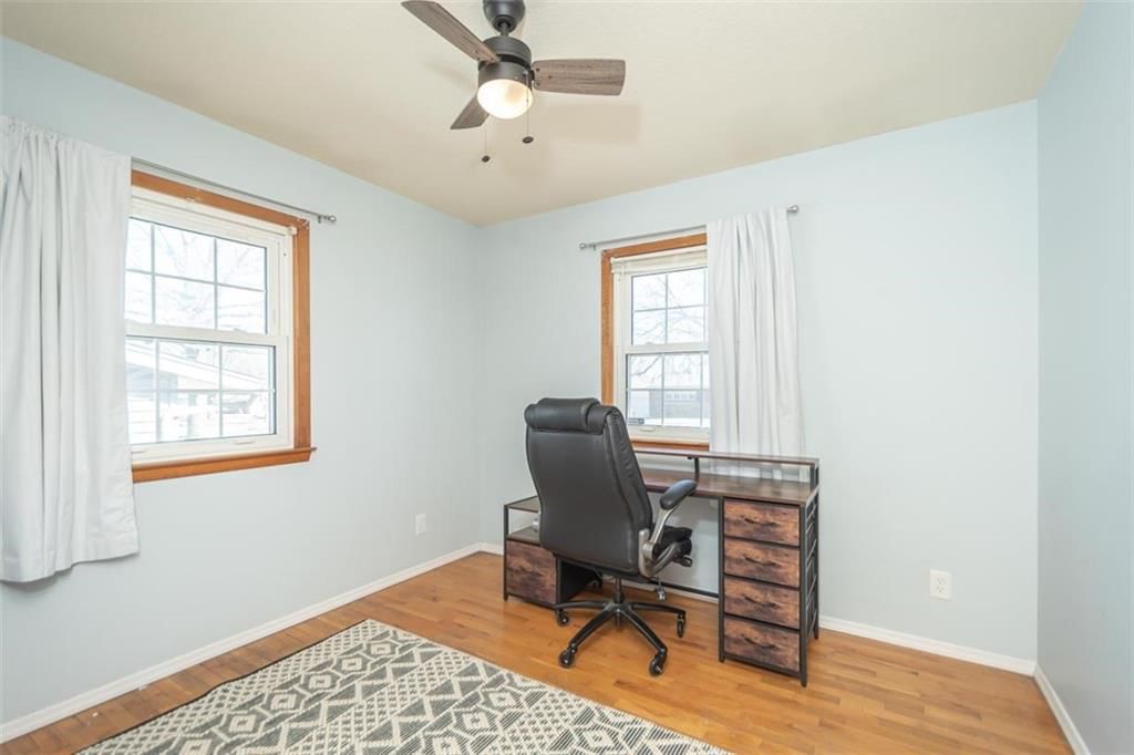 1410 S Elm Street — photo 10