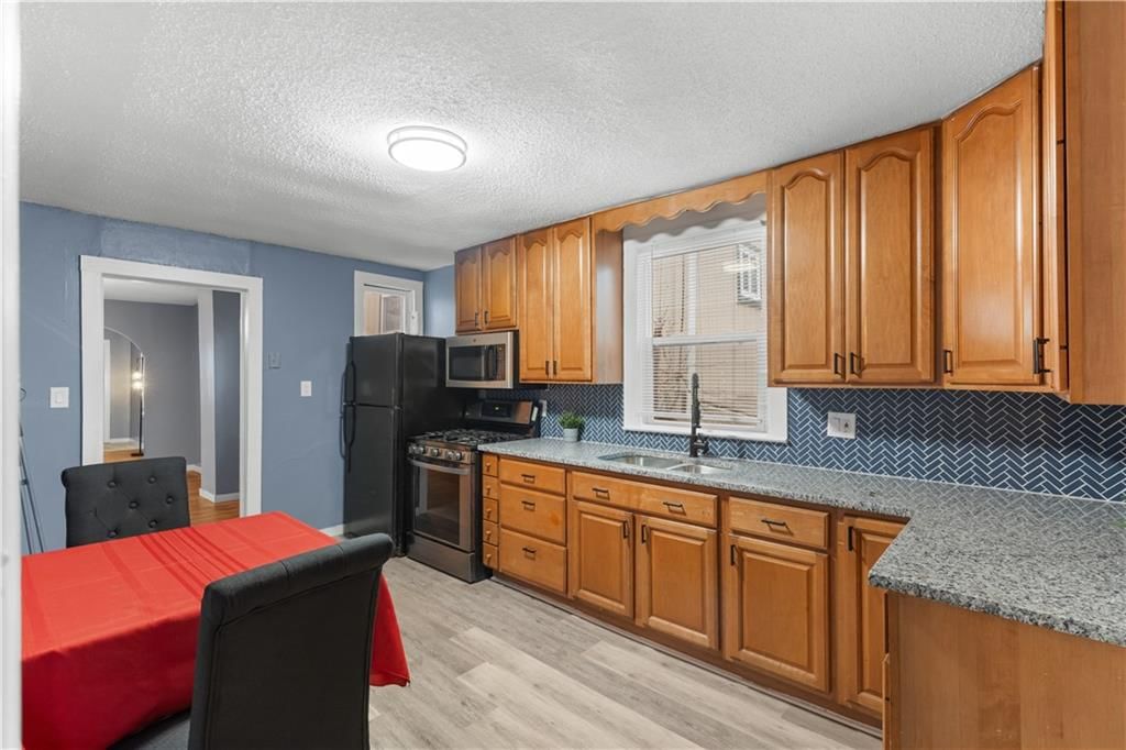805 Lafayette Avenue — photo 4