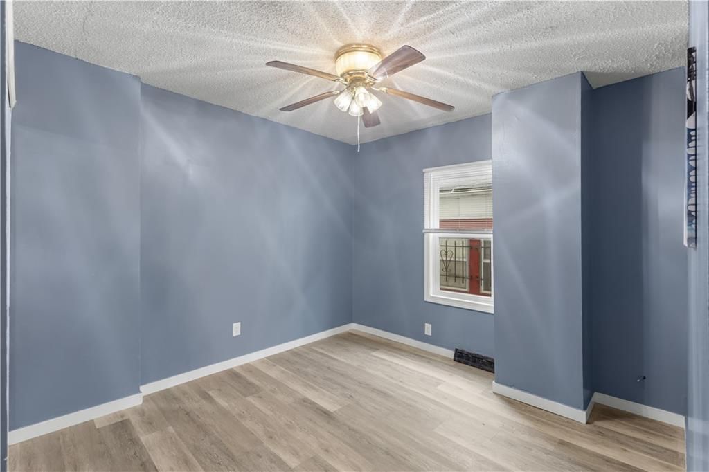 805 Lafayette Avenue — photo 12
