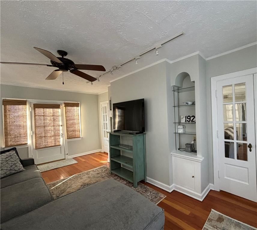 802 N Noyes Boulevard — photo 16