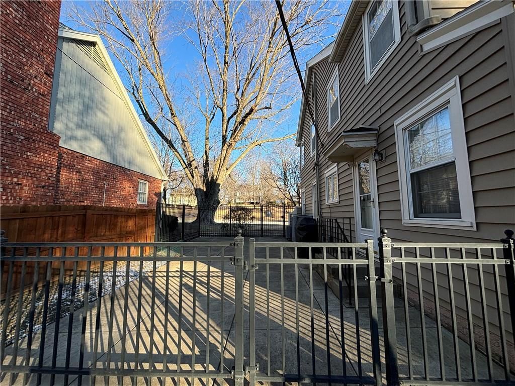 802 N Noyes Boulevard — photo 32