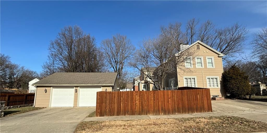 802 N Noyes Boulevard — photo 33