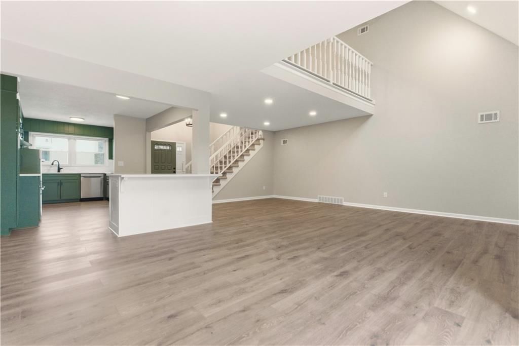 68 Woodbridge Lane — photo 10