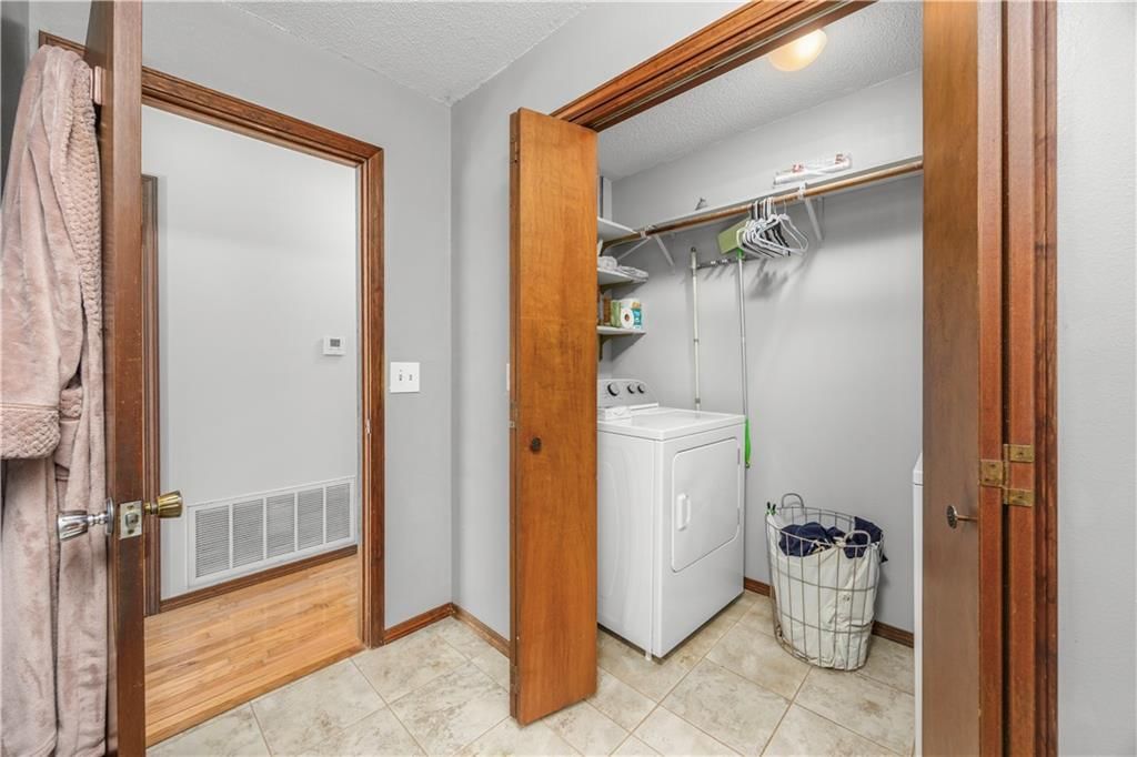 401 N Parkview Street — photo 20