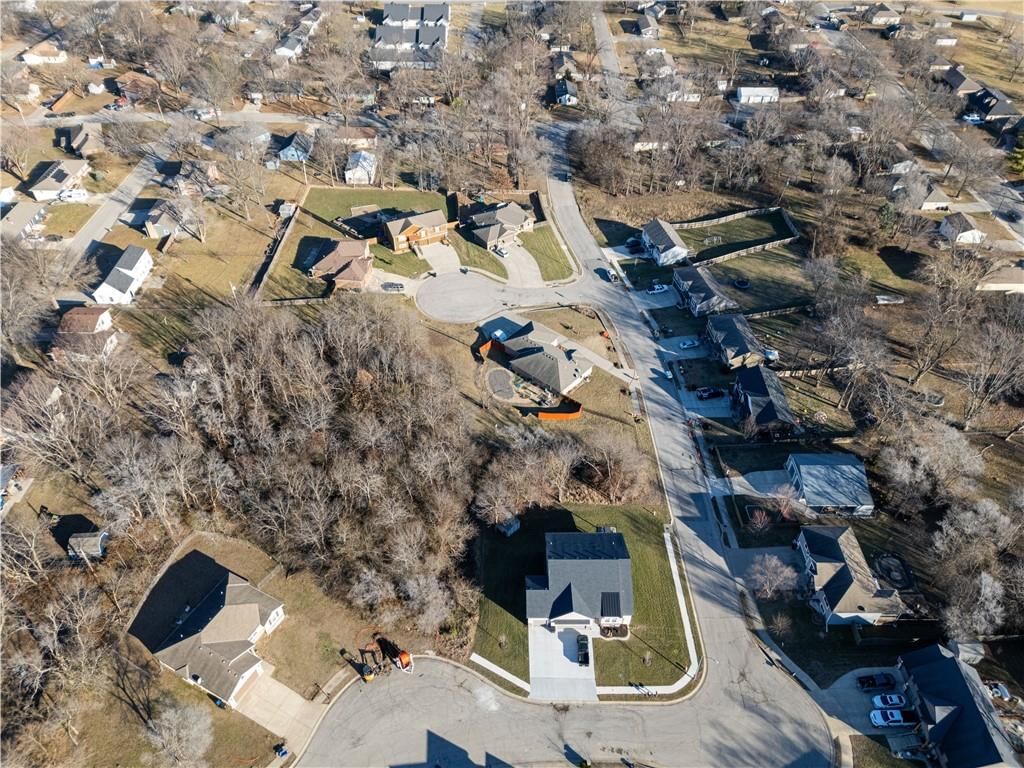 1307 Lawndale Avenue — photo 10
