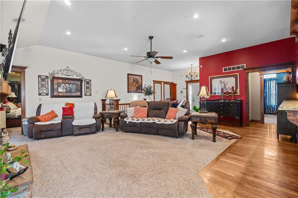 1307 Lawndale Avenue — photo 23