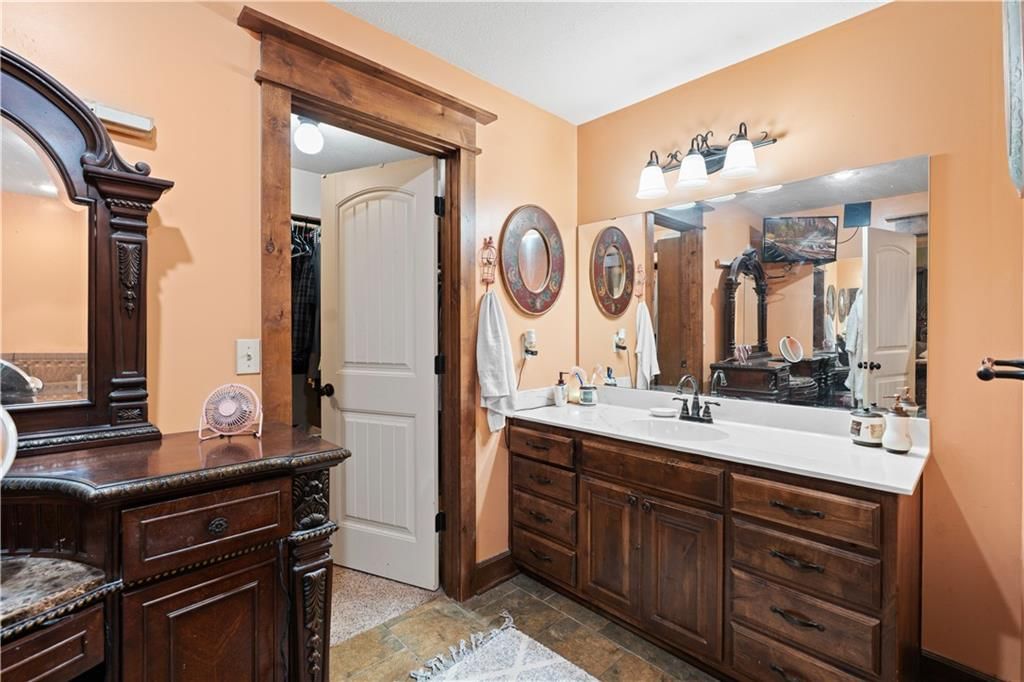 1307 Lawndale Avenue — photo 34