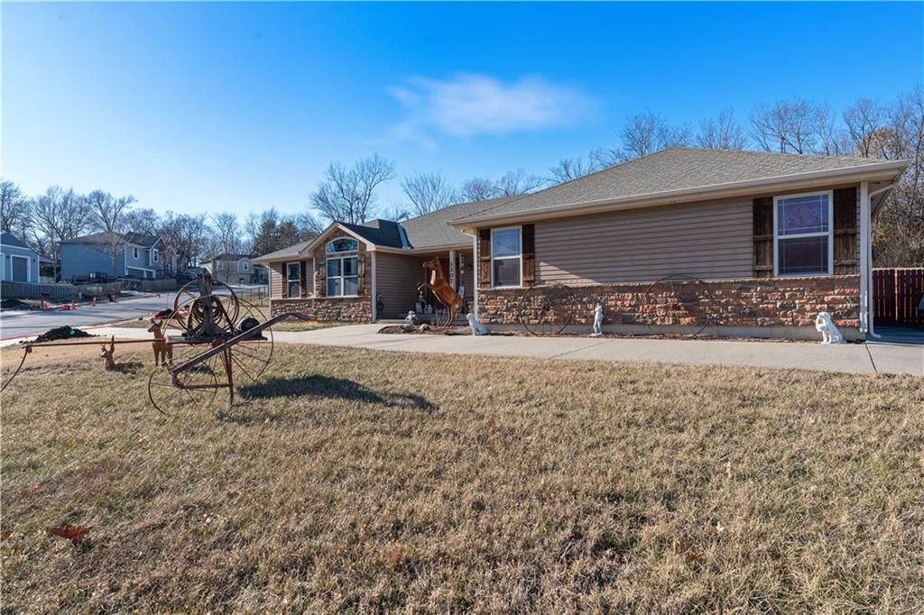 1307 Lawndale Avenue — photo 46