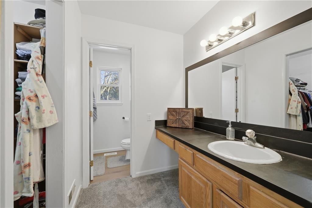 1177 Greenwood Park Street — photo 15
