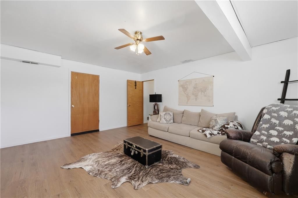 1177 Greenwood Park Street — photo 24