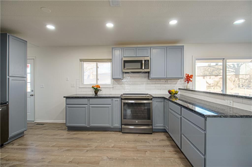 13010 W 99th Street — photo 8