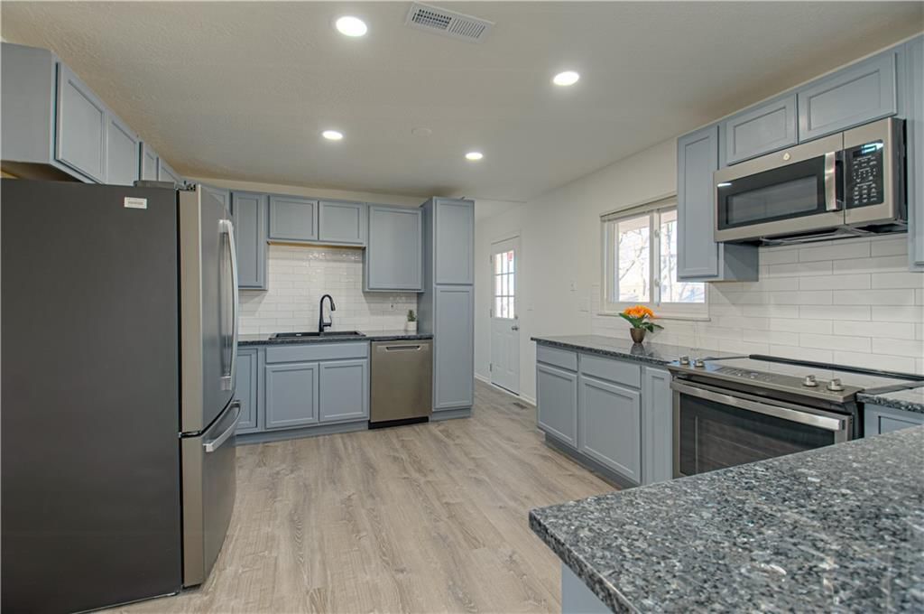 13010 W 99th Street — photo 13
