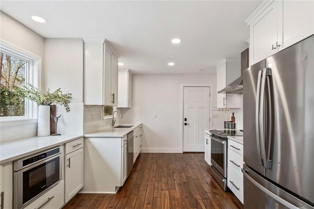 11200 Lowell Avenue — photo 10