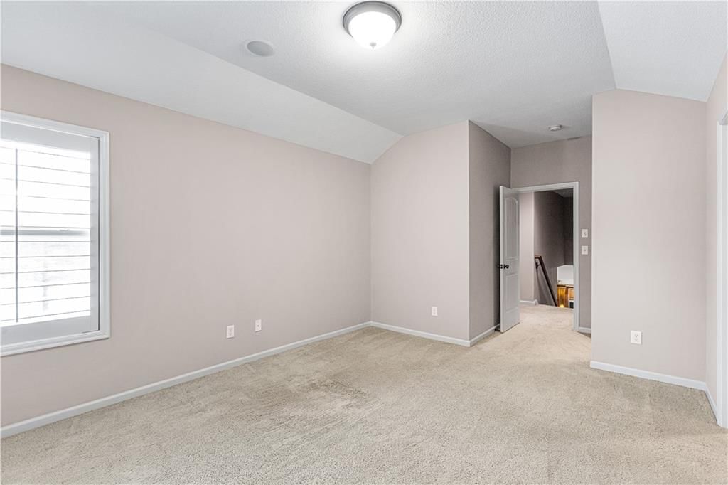 15540 Eby Street — photo 37