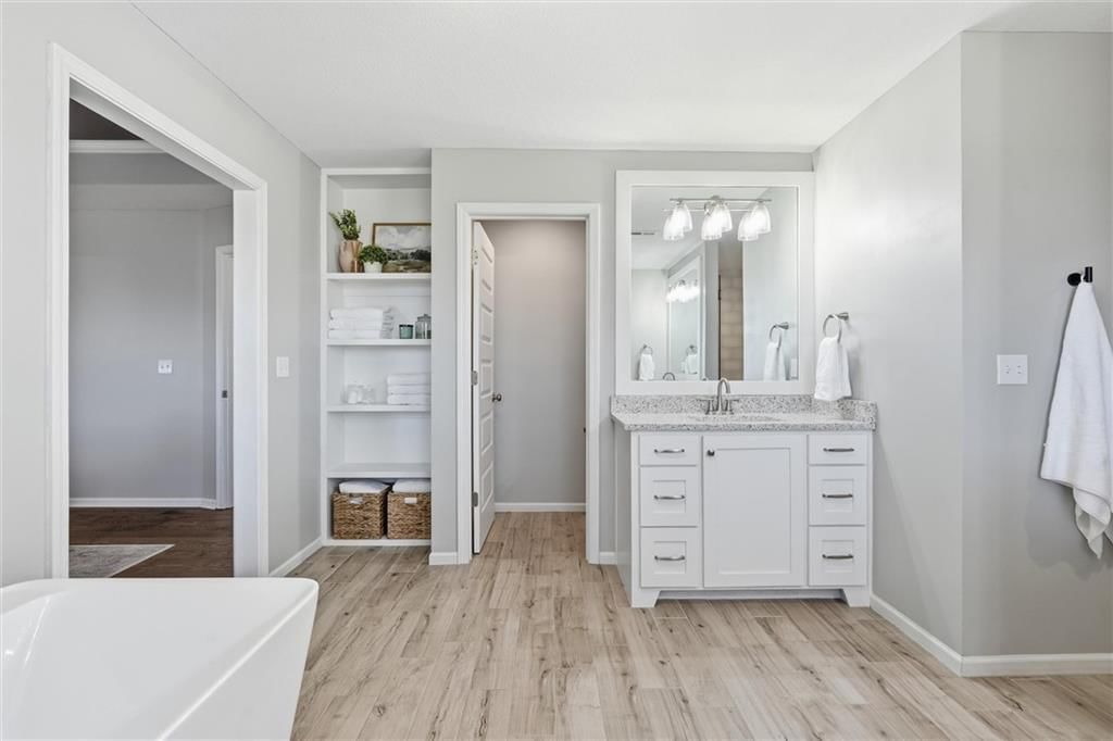 310 S Mesquite Street — photo 17