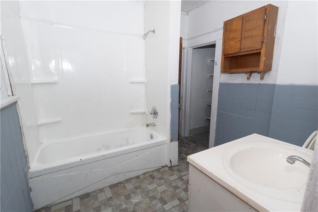 208 S 16th Street — photo 11