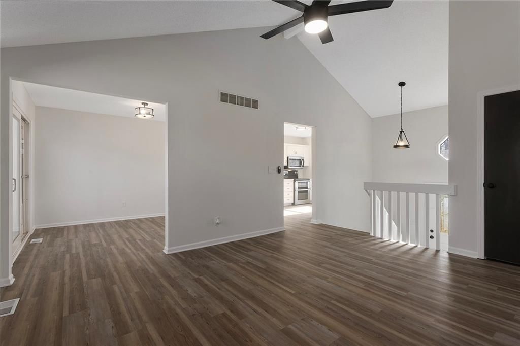 15528 Crestwood Drive — photo 6
