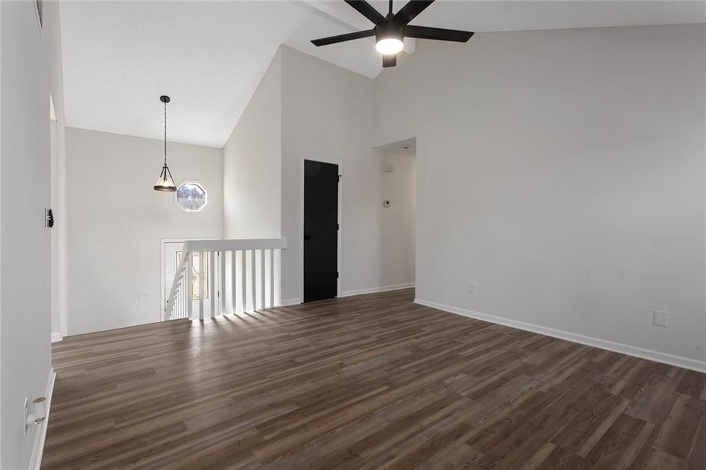 15528 Crestwood Drive — photo 7