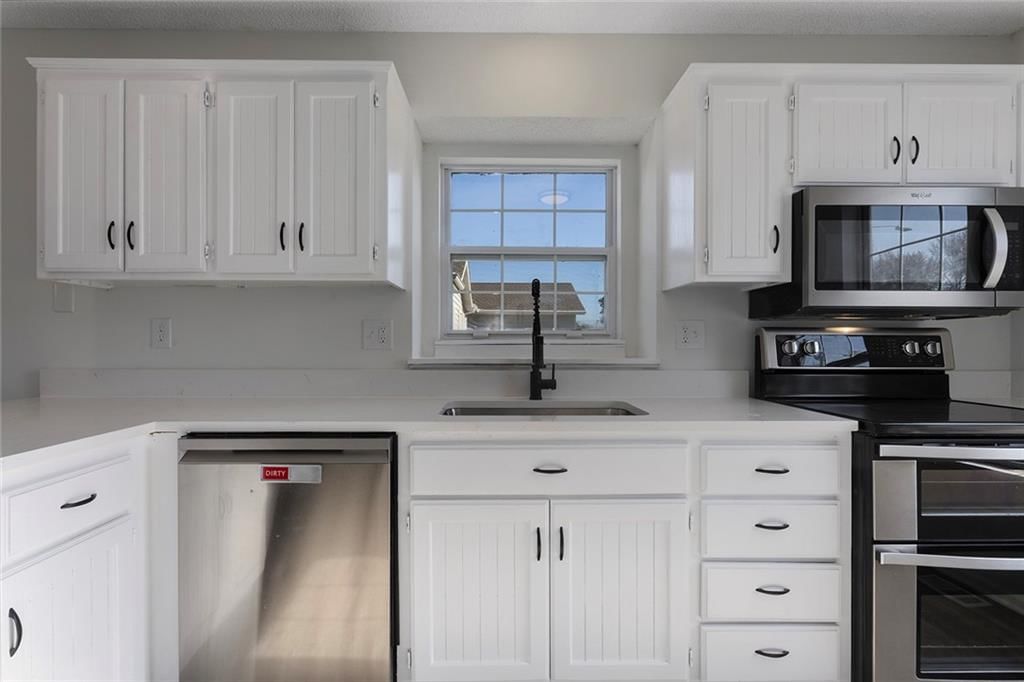 15528 Crestwood Drive — photo 11