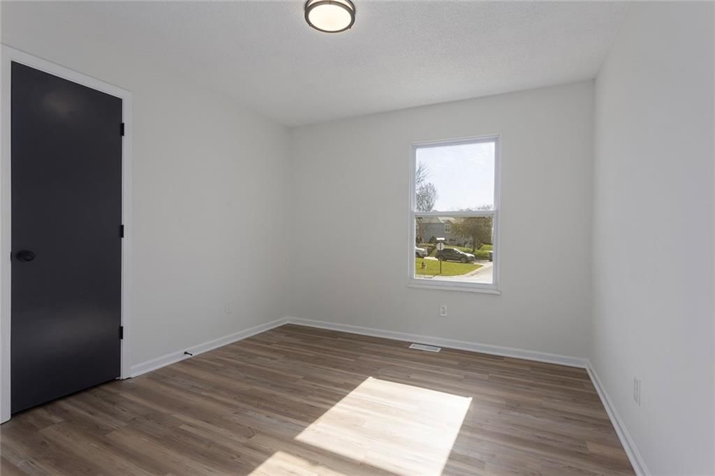 15528 Crestwood Drive — photo 15