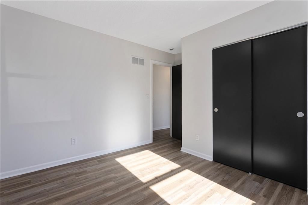 15528 Crestwood Drive — photo 17