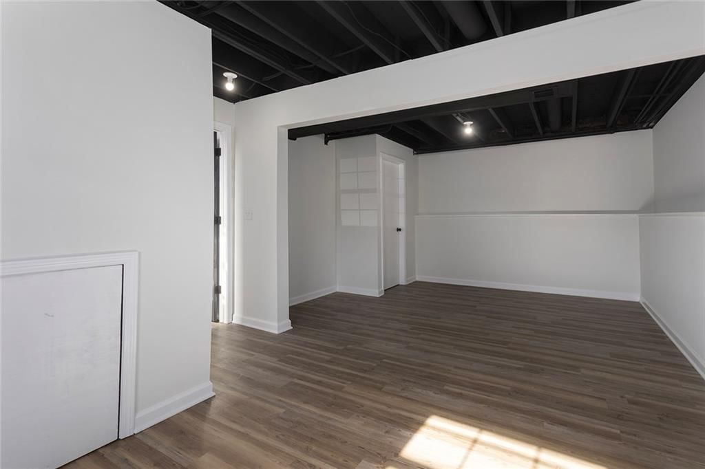 15528 Crestwood Drive — photo 21