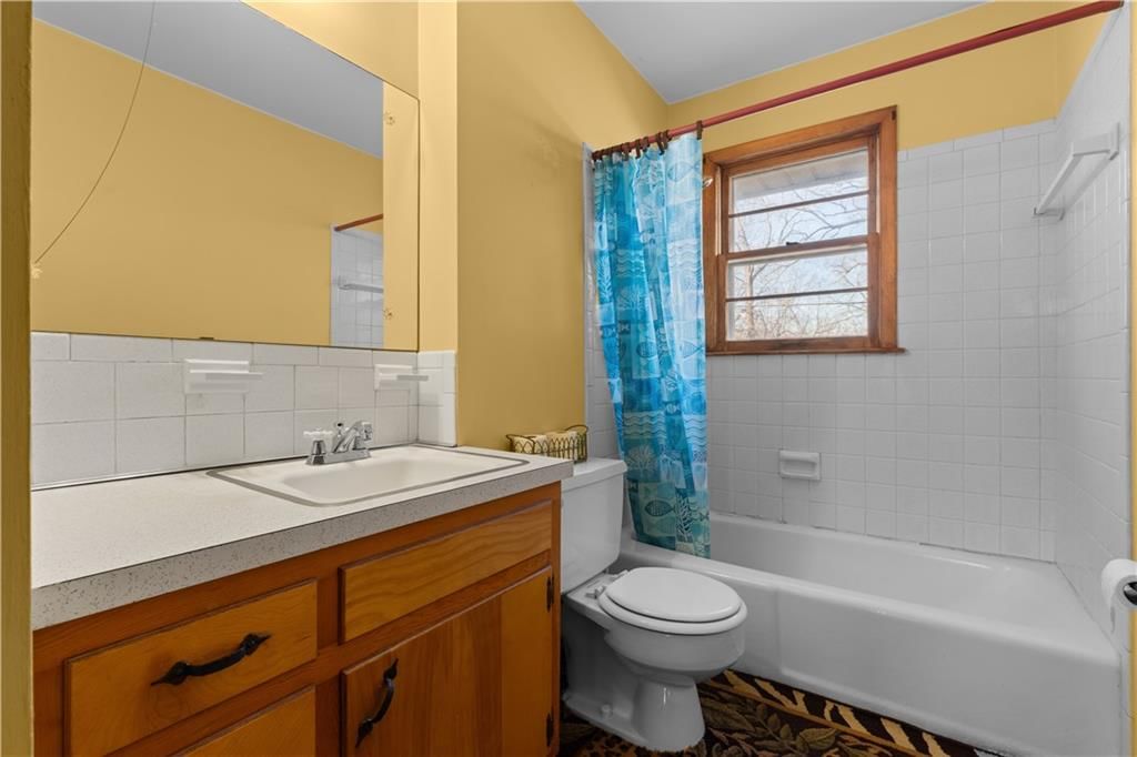 1227 Dickinson Road — photo 11
