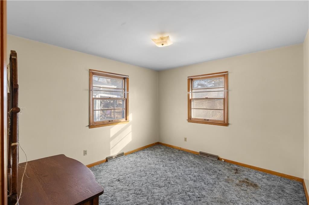 1227 Dickinson Road — photo 14